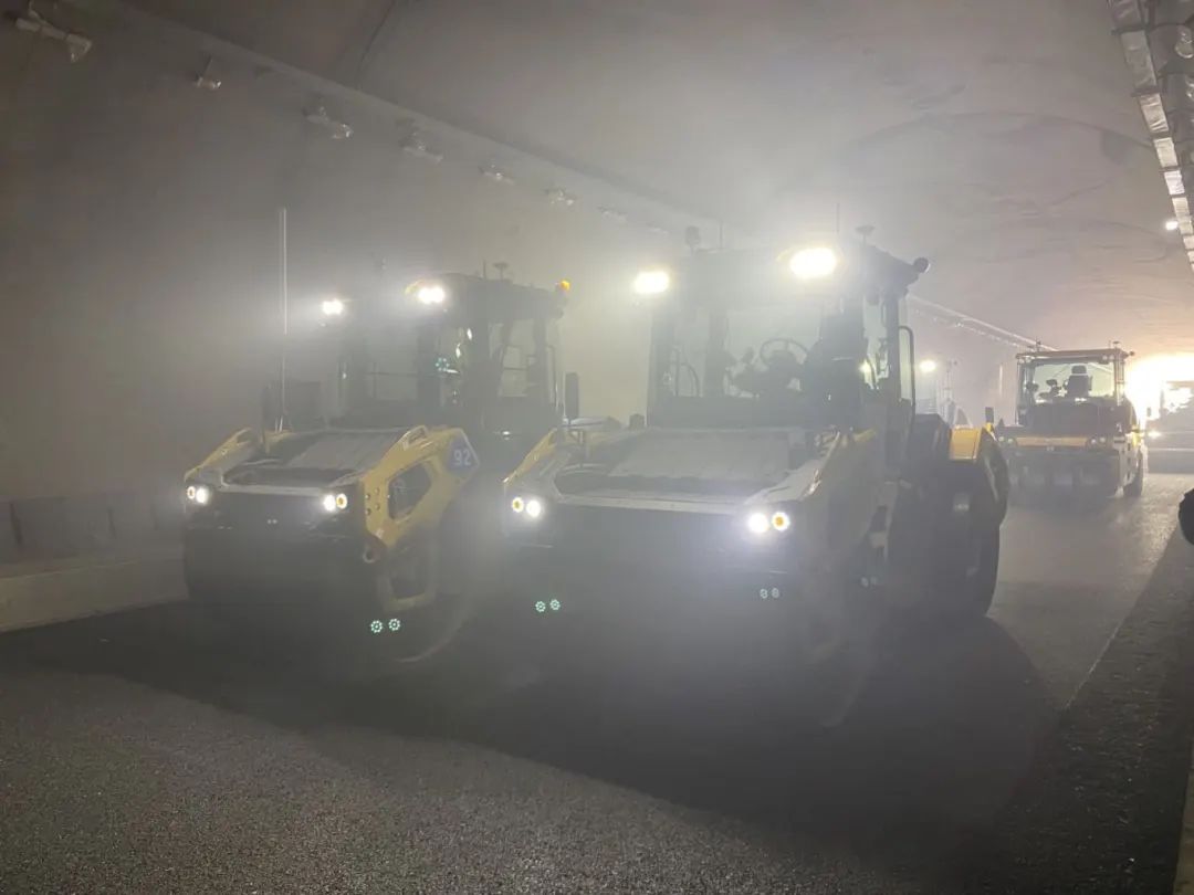 無(wú)人化在隧道施工1.jpg